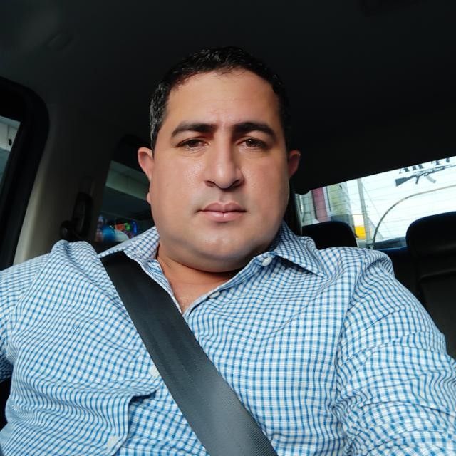 files/resena_av8.jpg